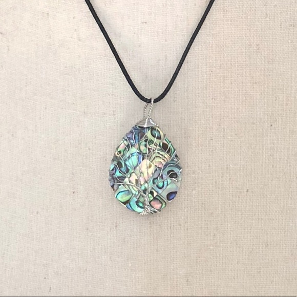 NIB, Amazingly vibrant, tree of life necklace - Picture 2 of 3